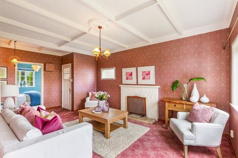 Photo of property in 22 Merani Street, Narrow Neck, Auckland, 0622