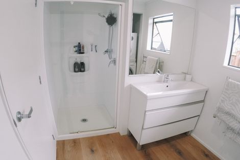 Photo of property in 54b Stanmore Bay Road, Stanmore Bay, Whangaparaoa, 0932