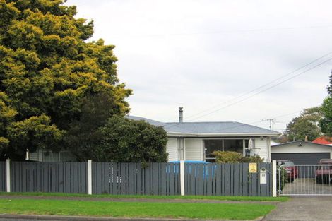 Photo of property in 17 Rogers Road, Manurewa, Auckland, 2102
