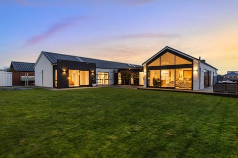 Photo of property in 24 Phoenix Palms Grove, Levin, 5510