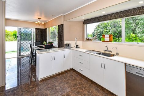 Photo of property in 6 Polandson Place, Opaheke, Papakura, 2113