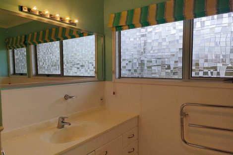 Photo of property in 52 George Point Road, Onerahi, Whangarei, 0110