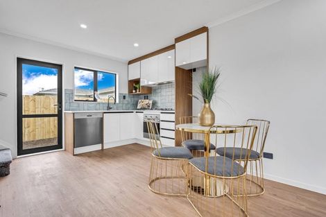 Photo of property in 2/177 Old Wairoa Road, Papakura, 2110