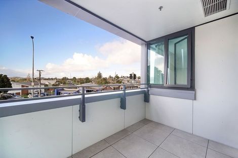 Photo of property in 104/6 Waikumete Road, Glen Eden, Auckland, 0602