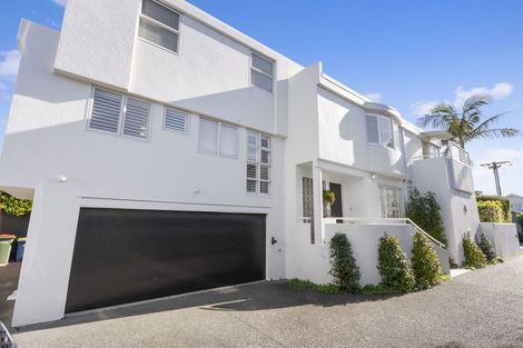 Photo of property in 1/2 Holiday Road, Milford, Auckland, 0620