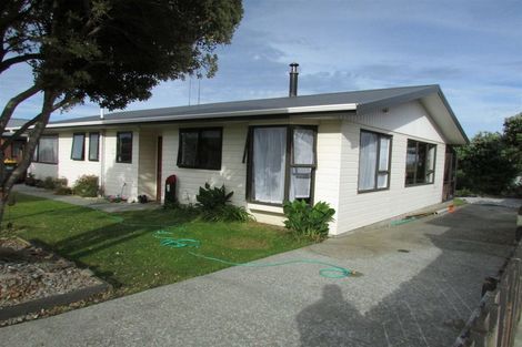 Photo of property in 24 Parfitt Place, Greymouth, 7805