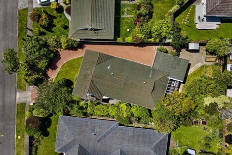 Photo of property in 21 Rewarewa Crescent, Waikanae, 5036