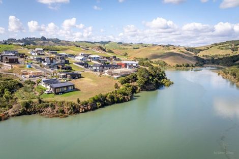 Photo of property in 60 Omahina Street, Raglan, 3225