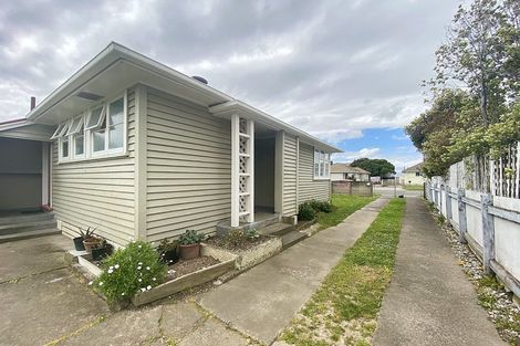 Photo of property in 4 Thames Street, Roslyn, Palmerston North, 4414