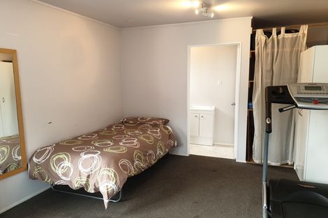 Photo of property in 352 Main Road, Tawa, Wellington, 5028