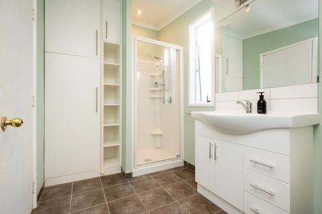 Photo of property in 225 Clifton Road, Te Awanga, 4102