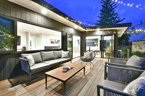 Photo of property in 73 The Circle, Manly, Whangaparaoa, 0930