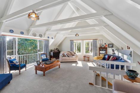 Photo of property in 28 Kakariki Grove, Waikanae, 5036