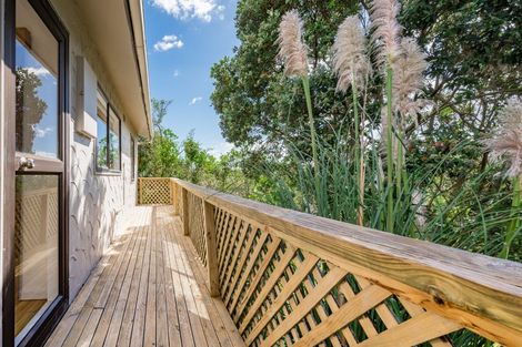 Photo of property in 24 Island View Terrace, Waikanae Beach, Waikanae, 5036