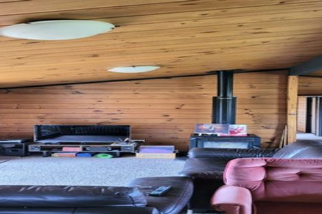 Photo of property in 8 Pararewa Drive, Whalers Gate, New Plymouth, 4310