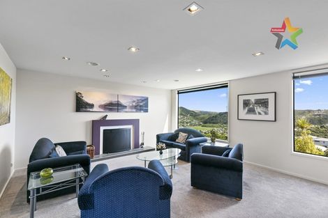 Photo of property in 1 Mewburn Rise, Karori, Wellington, 6012