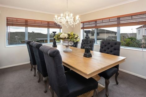 Photo of property in 31 Moyrus Crescent, East Tamaki Heights, Auckland, 2016