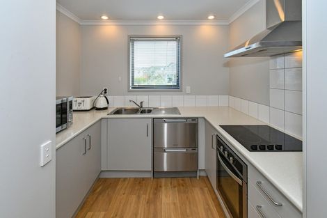 Photo of property in 4 Kuparu Street, Weymouth, Auckland, 2103