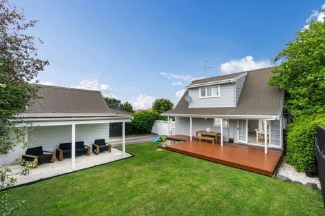 Photo of property in 2/4 Coronation Street, Belmont, Auckland, 0622