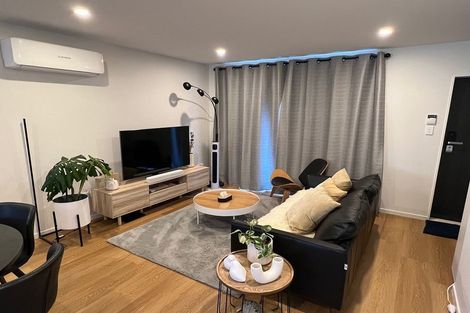 Photo of property in 17e Craigbank Avenue, New Lynn, Auckland, 0600