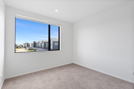 Photo of property in 24 Viridian Avenue, Rosehill, Papakura, 2113