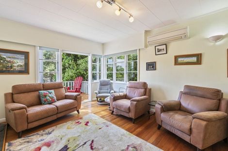 Photo of property in 28 Tannadyce Street, Strathmore Park, Wellington, 6022