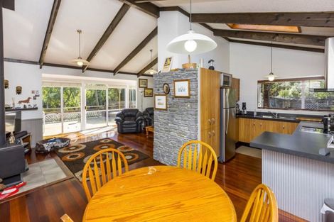 Photo of property in 196 Katherine Mansfield Drive, Whitemans Valley, Upper Hutt, 5371