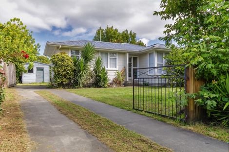 Photo of property in 74 Lipscombe Crescent, Havelock North, 4130
