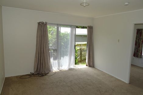 Photo of property in 2/23 Challen Close, Conifer Grove, Takanini, 2112