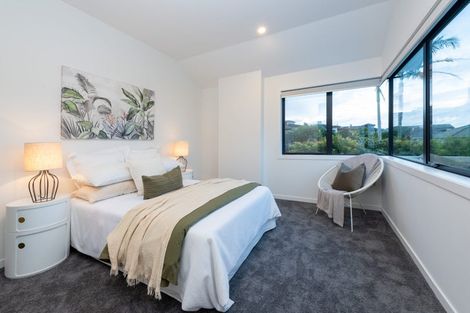 Photo of property in 12b Newburn Road, Waiake, Auckland, 0630