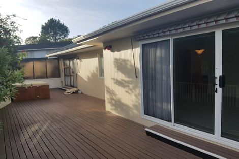 Photo of property in 4 Malters Place, Browns Bay, Auckland, 0630