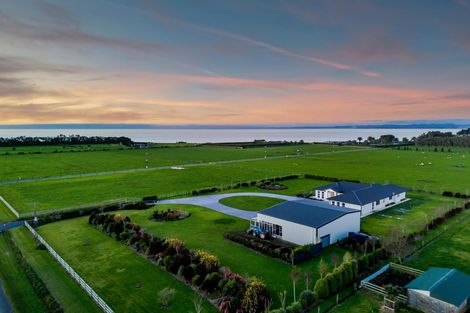 Photo of property in 60 Turangi Road, Motunui, Waitara, 4383