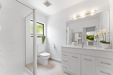 Photo of property in 6 Elliston Crescent, Stanmore Bay, Whangaparaoa, 0932