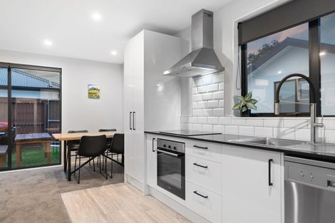 Photo of property in 2/30a Northcote Road, Northcote, Christchurch, 8052