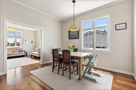 Photo of property in 13 Aramoana Avenue, Devonport, Auckland, 0624