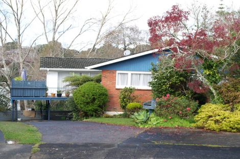 Photo of property in 23 Kayeleen Place, Cockle Bay, Auckland, 2014