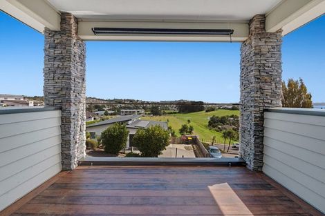 Photo of property in 5 Waititiro Rise, Stanmore Bay, Whangaparaoa, 0932
