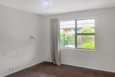 Photo of property in 2/2a Thorrington Road, Cashmere, Christchurch, 8022