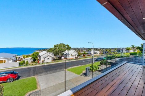 Photo of property in 11 Katui Street, Castor Bay, Auckland, 0620