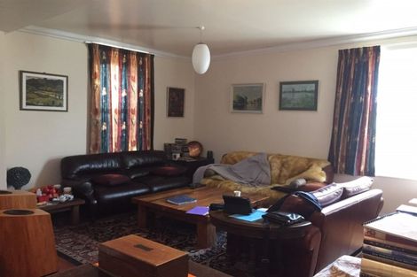 Photo of property in 16a Hadfield Terrace, Kelburn, Wellington, 6012