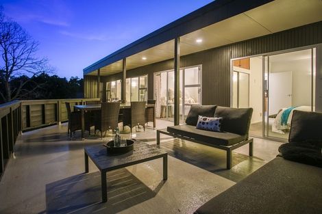 Photo of property in 3 Dunraven Place, Torbay, Auckland, 0630