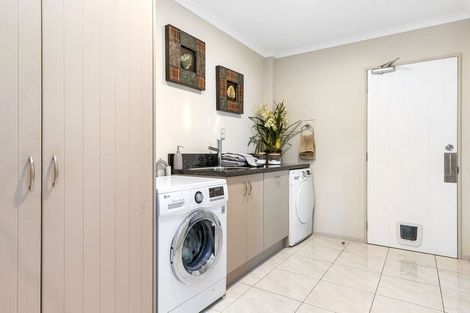 Photo of property in 2 Armour Place, Halswell, Christchurch, 8025