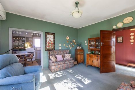 Photo of property in 6 Waterloo Street, Dannevirke, 4930