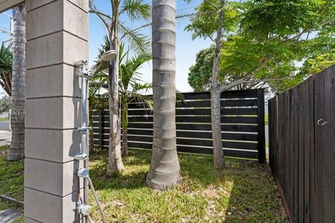 Photo of property in 306 Ocean Road, Whangamata, 3620