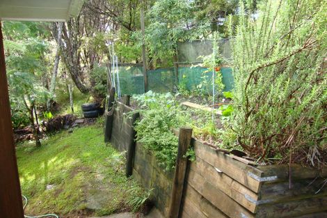 Photo of property in 79 Yorke Road, Haruru, 0204