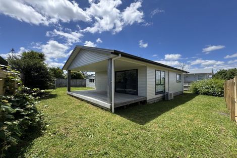 Photo of property in 21 Tairere Crescent, Rosehill, Papakura, 2113