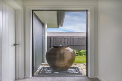 Photo of property in 40 Holiday Drive, Mairehau, Christchurch, 8052