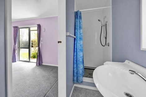 Photo of property in 10 Iredale Road, Hawera, 4610