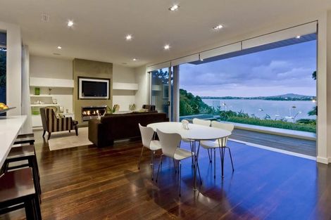 Photo of property in 47a Princes Street, Northcote Point, Auckland, 0627