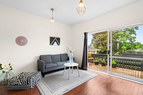 Photo of property in 2/85 Diana Drive, Glenfield, Auckland, 0627